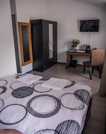 Chambre 2 vue du lit 2