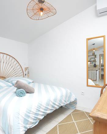 villa-les-salines-cabane-pêcheur-location-appartement-maison-vacances-grau-du-roi-jardin-proche-plage-grande-capacité-couchages