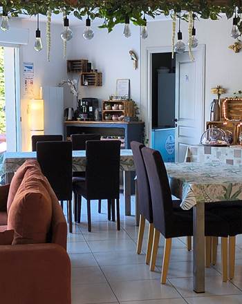 salle-petit-dejeuner-la-girouardiere
