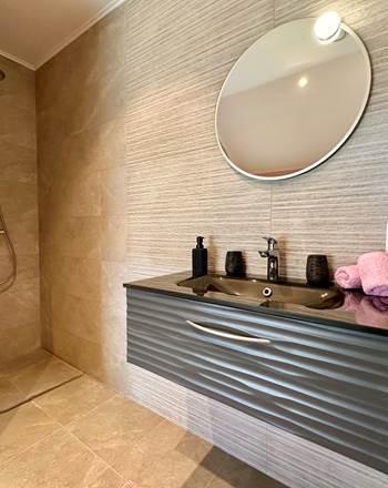 Ch Eglantine salle de douche