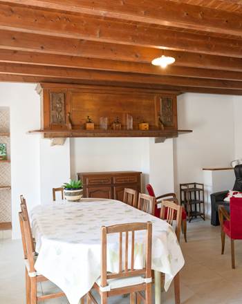 La maison de Louise espace déjeûner