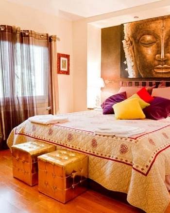 Chambre avec lit 160, bureau, climatisation