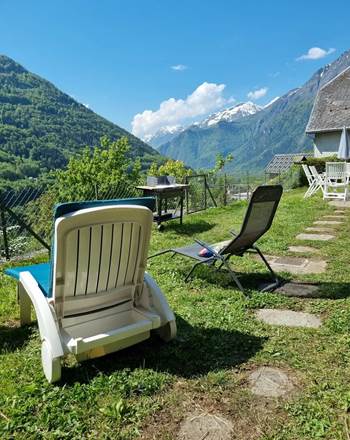 VUE SUR MONTAGNES ENVIRONNANTES