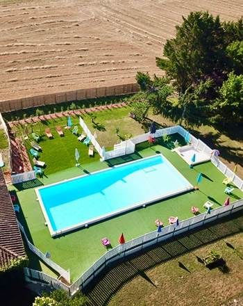 Vue aérienne de la piscine