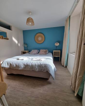 CHAMBRE LIT QUEEN SIZE