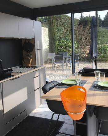 espace cuisine tout equipé