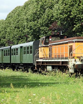 Train historique le long de la Vallée de l'Eure