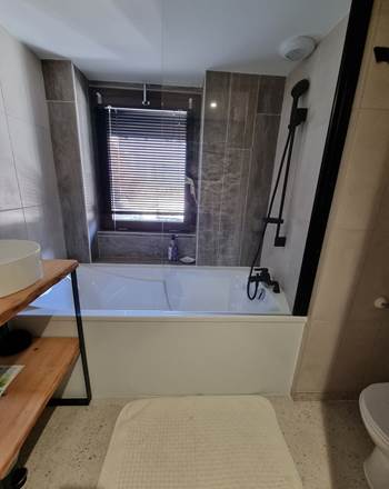 SALLE DE BAIN ETAGE