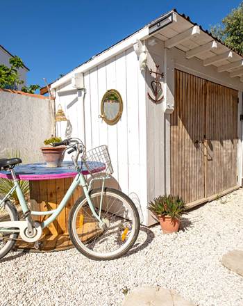 villa-les-salines-flamant-location-appartement-maison-vacances-grau-du-roi-jardin-proche-plage
