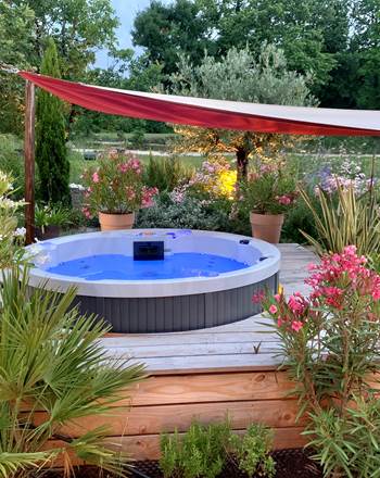 Piscine chauffée et Sauna (2h /jour)