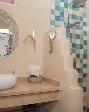 la salle de bain de la chambre bleue (1)