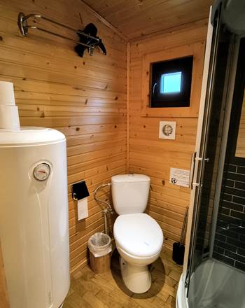 wc-privatif-roulotte-la-girouardiere