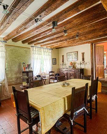 Annexe-salle-a-manger-pour-service-petits-déjeuners