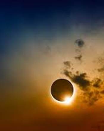 ÉCLIPSE TOTALE SOLAIRE