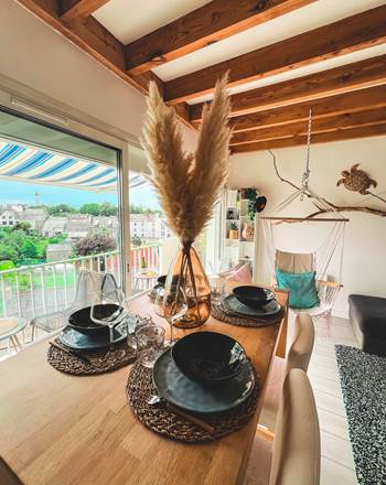 Table à manger avec vue sur Bénodet