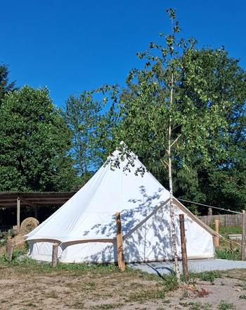 tipi camping
