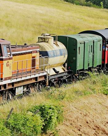 Train historique le long de la Vallée de l'Eure