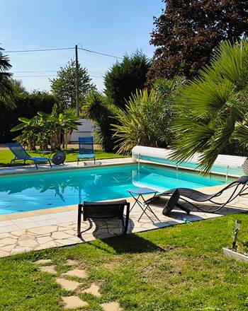 séjour détente gîte La Flèche piscine jardin calme