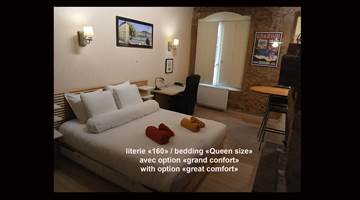 la pièce principale du studio, la literie 160 "queen Size" avec l'option grand confort en place.