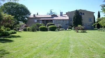 location gîte de groupe avec piscine au domaine Montloubier à Villeneuve de berg en ardèche et Rhône alpes  15 à 24 personnes