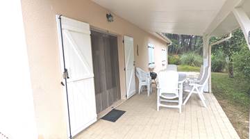 ETANG VALLIER RESORT TERRASSE VILLA CHARENTAISE