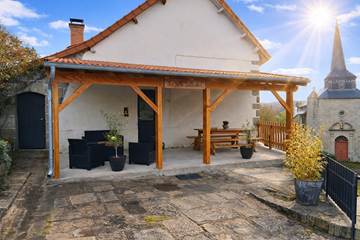 Gîte la belle du Clocher St pardoux d'Arnet proche Crocq Terra Aventura