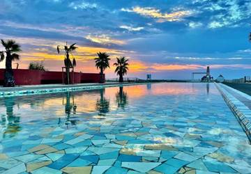 Miroir d'eau à Port Leucate au coucher du soleil