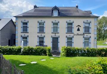 Vue de l'hébergement en façade