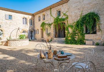 Cour du prieure