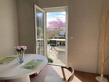 Salle a manger vue sur jardin