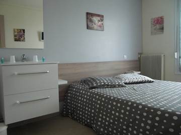 Chambre double économique, côté rue Jean Barnier Epernay