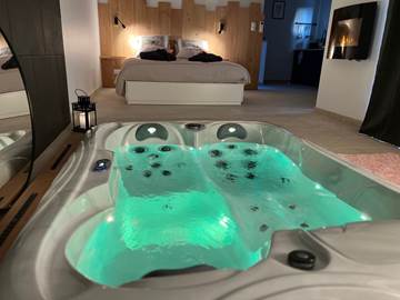 jacuzzi lit et cheminée LAB