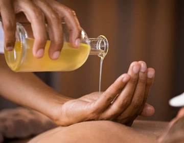 abhyanga-massage