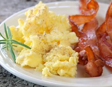 oeufs et bacon