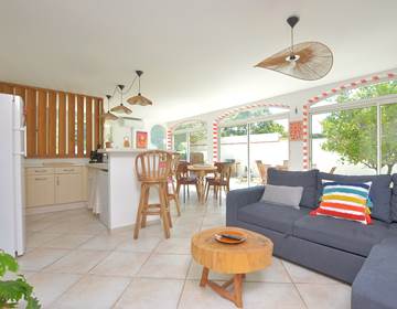 villa-les-salines-flamant-location-appartement-maison-vacances-grau-du-roi-jardin-proche-plage