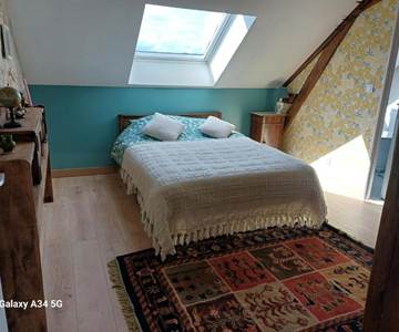 LES-CHAUMES-VIOLETTES-Chambre-Double-Lit-Double