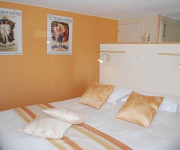 Chambre Guimbelot chambre double lit :1,80m x2,00m