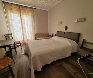 chambre-grand-lit