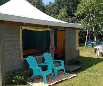 Spring-garden-Chalets-tente-salon-de-jardin