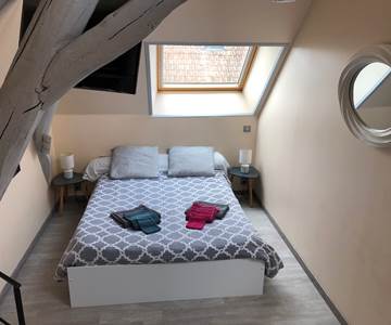 Lerougeetblanc-chambre hote gite-auxerre yonne bourgogne franche comté-piscine spa sauna hammam jacuzzi-famille couple mariage-repas dégustation- repos calme campagne-guedelon vezelay chablis joigny_Valmur11