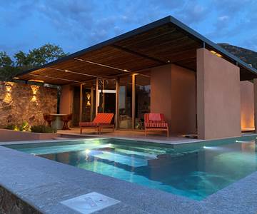 piscine la nuit