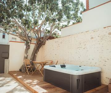 MAISON-BALAS-Suite-Casa-&-Spa-Terrasse-Jacuzzi