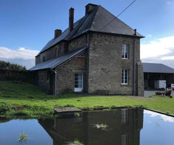 entrée indépendante au bord de l'eau