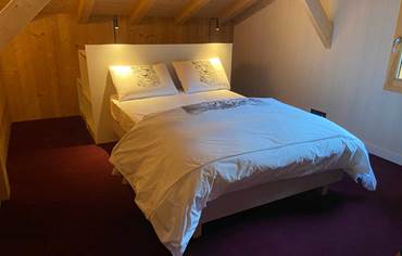 Chambre-entie`re-avec-draps-Sommand-Les-Carroz-de-Mary-2