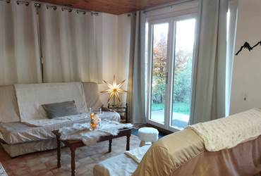 location studio et table d'hôte Montclar