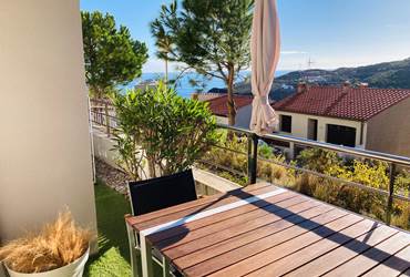 Grande terrasse vue mer