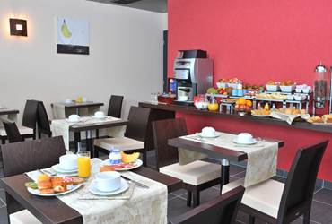Hotel Eden Park Pau-Bizanos Salle de petit-déjeuner buffet