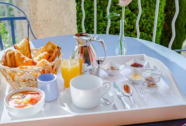 Petit-Déjeuner en Chambre