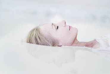 Bain de Kaolin en apesanteur aux Thermes de Gréoux