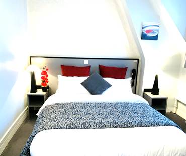 chambre 14_4 au petit vivoin_edited